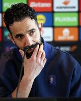 B体育首页-有望单赛季三次击败瓜帅，阿莫林：可能是因为运气好