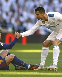 绝代双骄再聚首？沙媒：美职联球队已就签下C罗进行询价