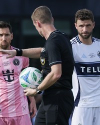 B体育体育报道-日本门将：38岁的梅西依旧是顶级球员，他看到的景象和别人不一样