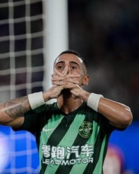 【中超】让2追3！南通3比2逆转10人浙江